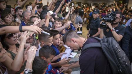 La simpatía de Griezmann "salva" la llegada del Barcelona a Pamplona