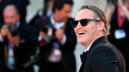 El 'Joker' de Joaquín Phoenix logra un gran éxito en su proyección en Venecia