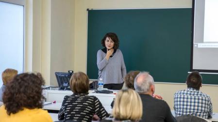 El perfil tipo del alumno de UNED Pamplona es una chica navarra de 27 años que cursa Psicología