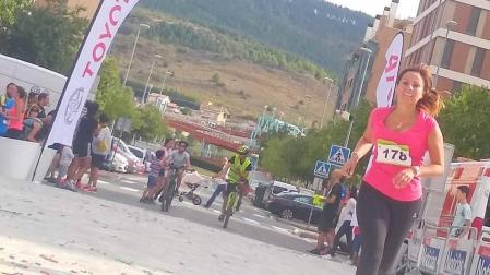Jokin Muñoz y Ainara Alcuaz se han proclamado este domingo campeones de la IV Carrera popular de Artica, en la que han participado 150 inscritos adultos y 200 menores.