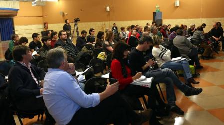 Locales para los vecinos, la demanda más repetida en los foros de barrios