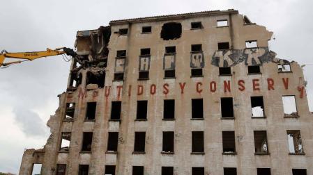 Culmina la demolición de la vieja fábrica de Argal en Echavacoiz