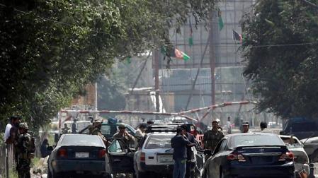 Al menos 10 muertos y 42 heridos al explotar una furgoneta bomba en Kabul