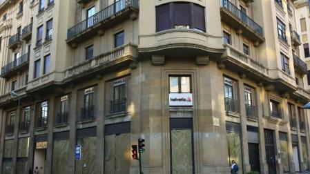 Los tres establecimientos de inditex cerrados