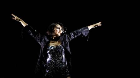 La cantante del grupo Amaral, Eva Amaral, durante su actuación en el festival Dcode 2019.