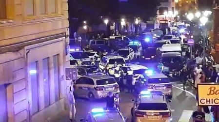 Tres detenidos y tres policías heridos en una multitudinaria pelea en Bilbao