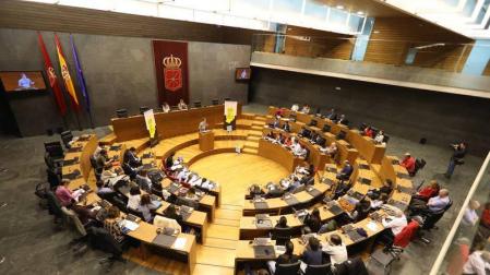 Una imagen del salón de plenos durante el torneo de debate del año pasado