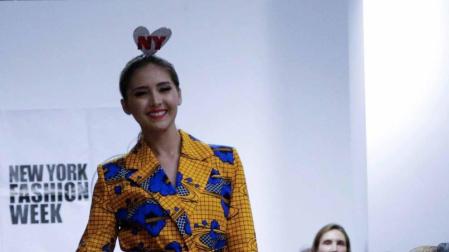 La diseñadora española encabezó la pasarela de Diseñadores de Latinoamérica, desarrollada en el marco de la última jornada de la Fashion Week