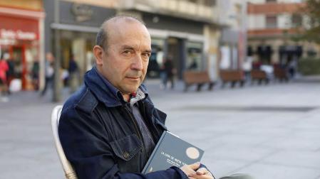 José María Plaza: “La poesía, como los idiomas, hay que aprenderla de niño”