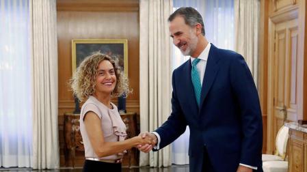 El Rey y Batet comparten la necesidad de constituir un Gobierno estable