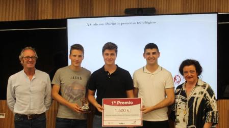 Tres alumnos del IES Iturrama premiados en un concurso organizado por Tecnun