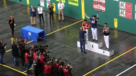 Una jaula limitada para 12