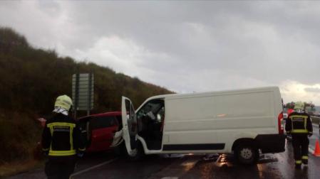 Tres heridos en un accidente de tráfico en la AP15, a la altura de Esquíroz