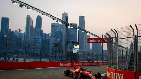 Leclerc logra en Singapur su tercera pole consecutiva