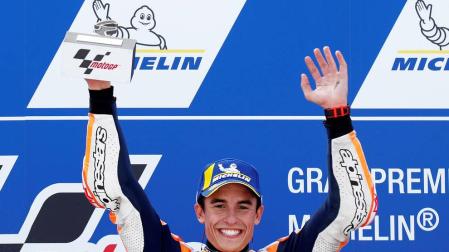 Márquez gana en MotorLand y acaricia el título de campeón