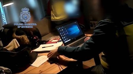 Detenido en Sevilla el líder de una red internacional de pedófilos en Internet