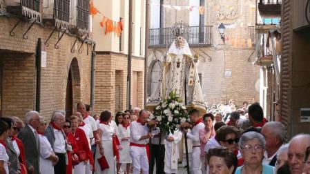 Corella ha dedicado su segundo día de fiestas a honrar a la virgen de la Merced con la misa y la tradicional procesión.