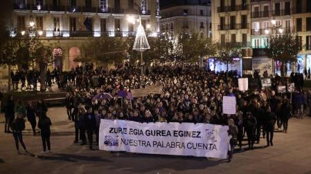 Cientos de personas piden en Pamplona que se crea a las víctimas de violencia de género