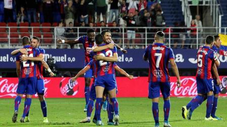 El Eibar vence al Sevilla tras culminar una heroica remontada