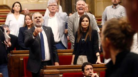 Bronca en el Parlament entre diputados soberanistas y Cs por los CDR presos