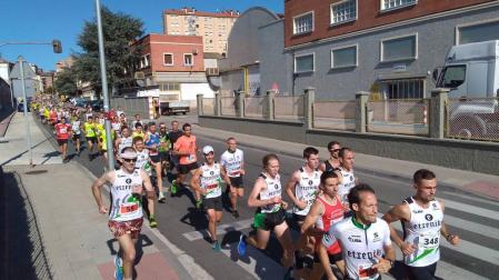 Nagore y Alcuaz vencen en los 10 kilómetros del cross Atarrabia contra el Hambre