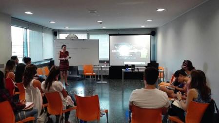 La ansiedad ante los exámenes llega a una charla de la Casa de la Juventud