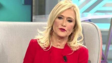 Cifuentes dice que su dimisión fue "planificada" por empresarios y políticos