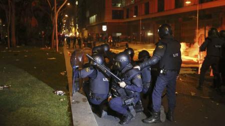 Policías antidisturbios en una manifestación anterior