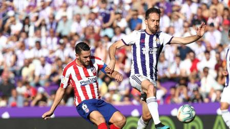 Koke y Michel, en un momento del partido entre el Atlético de Madrid y el Real Valladolid.