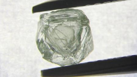 Descubren un diamante con otro en su interior que podría tener 800 millones de años