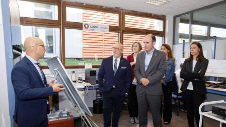 Ayerdi y Cigudosa se reúnen en CENER para conocer sus últimos proyectos
