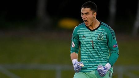 Iván Martínez, en un partido con la selección sub 17.