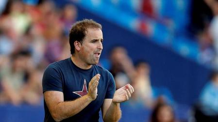 Arrasate: "Al final pudimos llevarnos el partido, pero el punto es justo"