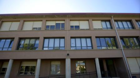 El colegio de Puente la Reina cambiará las ventanas