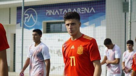 El ex de Osasuna Nico Serrano deslumbra con la sub 17