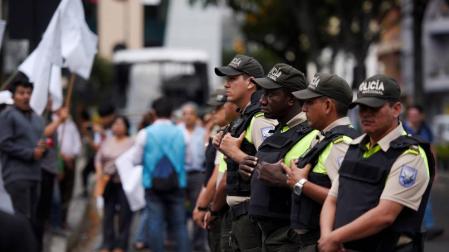 Crece la alarma internacional por la crisis que pone en jaque al Gobierno de Ecuador