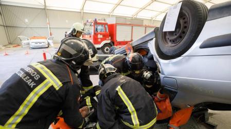 Volkswagen Navarra colabora con el Gobierno foral en la formación de sus bomberos
