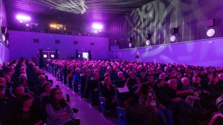 l jurado ha estado compuesto por los periodistas Carles Francino y Carlos Boyero, los intérpretes Silvia Alonso, Luis Tosar y Claudia Vega y los directores de cine Manuel Martín Cuenca y Marina Seresesky