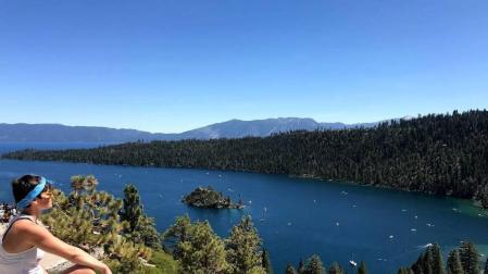 La pamplonesa Ione Ayestarán dedica sus fines de semana a recorrer parques naturales por California.
