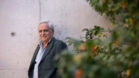 Juan Cruz: “Si damos 'fast food' en lugar de información, dañamos a la sociedad”