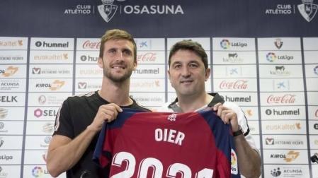 Oier: "Me siento muy valorado en Osasuna, muy querido y emocionado"