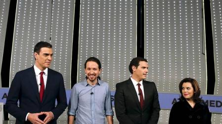 El grupo Atresmedia ofreció el primer debate electoral televisado a cuatro de la campaña electoral del 20-d, con la presencia de Pedro Sánchez (PSOE), Pablo Iglesias (Podemos), Albert Rivera (Ciudadano) y Soraya Sáenz de Santamaría (PP).