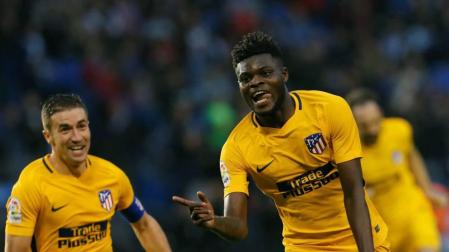 Thomas rescata al Atlético en el descuento en Riazor
