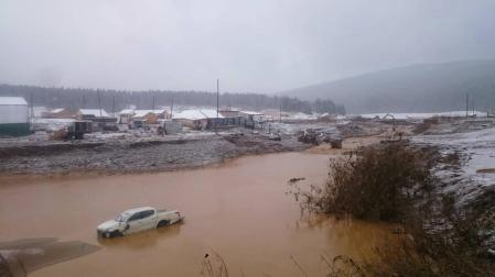 La rotura de una presa en Siberia causa al menos 15 muertos