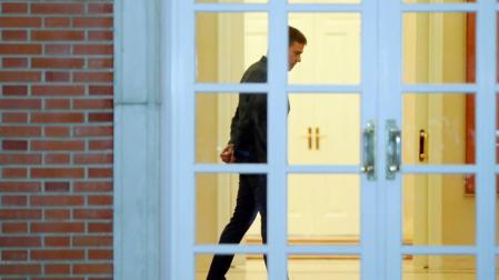 Las respuestas de PP, Cs y Podemos alejan a Sánchez de la investidura