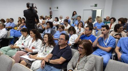 Médicos durante una asamblea que celebraron el pasado septiembre en el Complejo Hospitalario.
