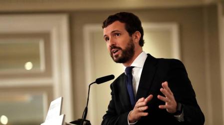 Casado dice que Sánchez debe enviar un requerimiento a Torra y no una carta