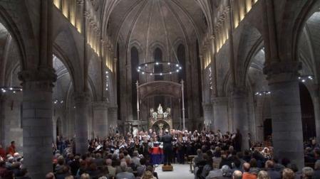 Las corales del Pirineo cantan a una en Roncesvalles