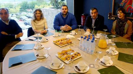 Un centenar de directivos y empresarios asistieron al acto organizado por la entidad financiera y Diario de Navarra.
