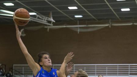 La capitana, Itziar Arregui, el pasado sábado ante el Barça CBS.